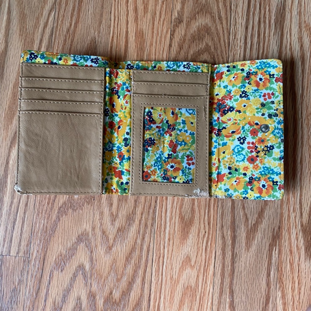 Wallet - Picture 3 of 4